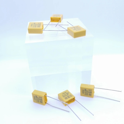 Tụ điện giảm áp điện trở và điện dung 0.1UF 310V P7.5MM Màu vàng